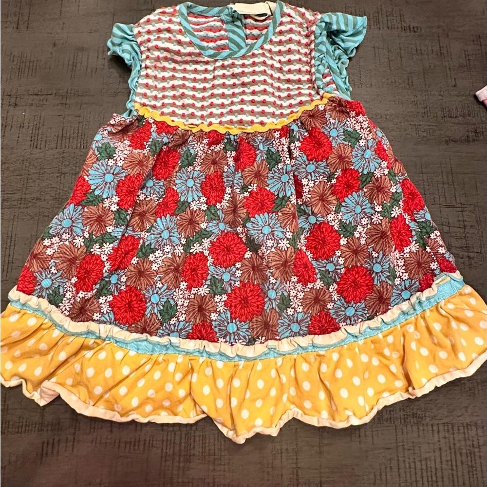 Colorful Floral Kids Dress Matilda Jane size 6 fits like a 4t